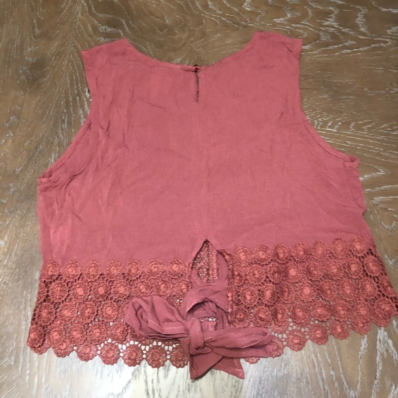 Lace tee - Picture 2 of 3